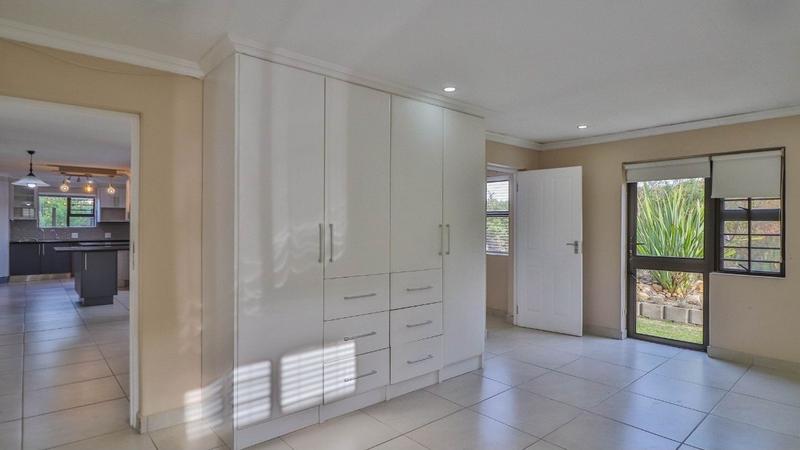 4 Bedroom Property for Sale in Hartenbos Landgoed Western Cape